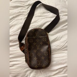 Authentic Louis Vuitton Monogram Pochette Gange Waist Bag